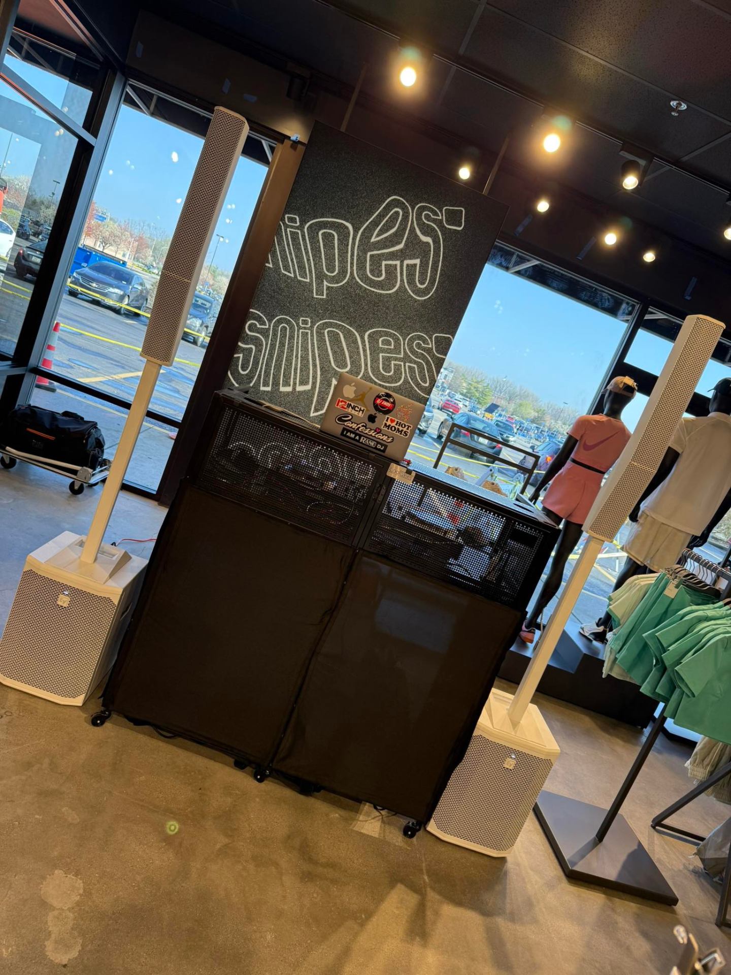 Endy Ent DJ setup at Snipes retail event